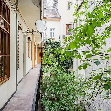 Apartament Serene And Spacious In The Centre